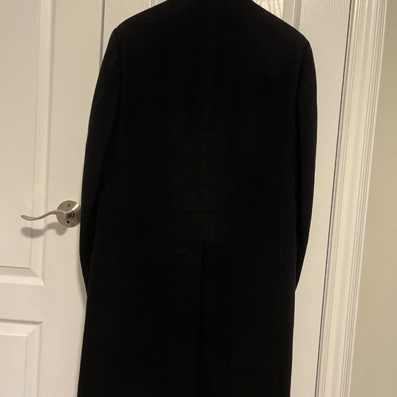 Selling a man's coat - Picture 6 of 6